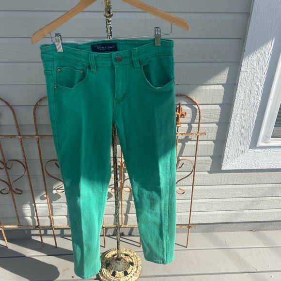 Victorious Premium Denim Colored Jeans 